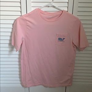 pink vineyard vines t-shirt